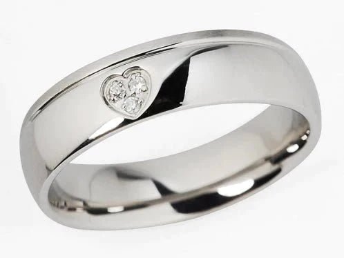 Stål ring med hjärta med cubic zirconia