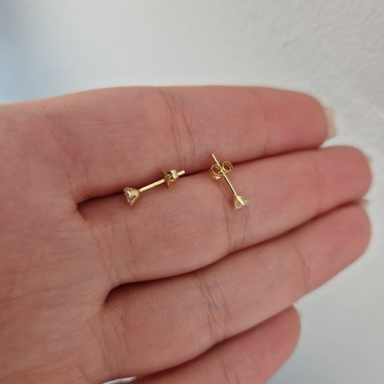 Örhängen med sten 3mm 18k guld