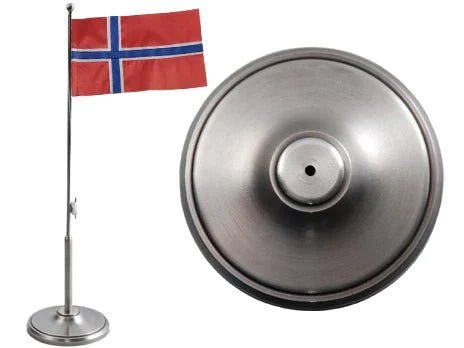 Tenn flaggstång med Norsk flagga